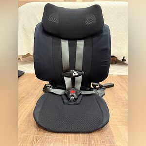 WAYB Pico Portable Car Seat